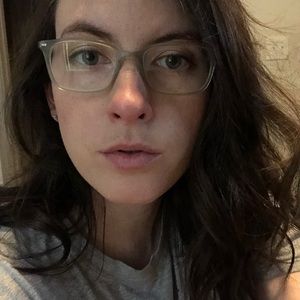 Meet your Posher, Elise